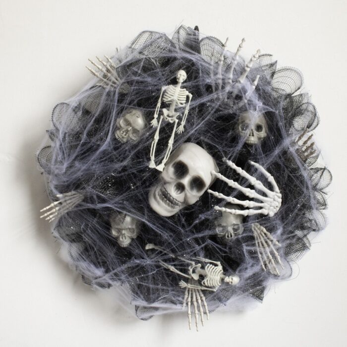 Scary Realistic Skull Head Wreath